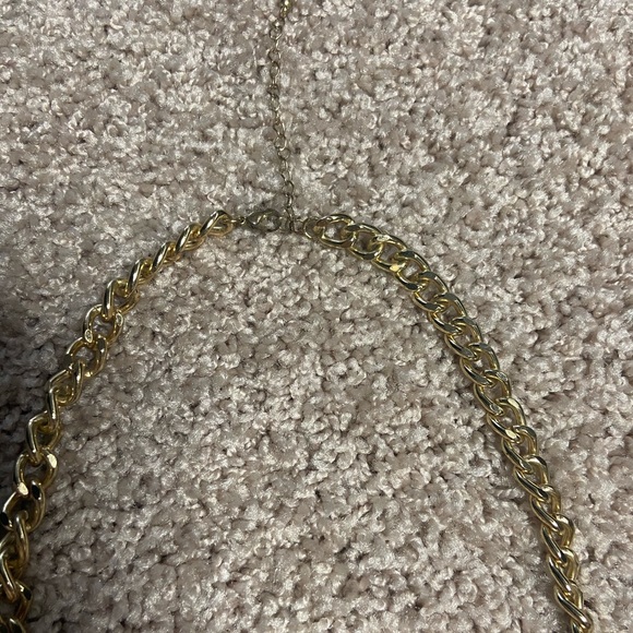 Necklaces - Picture 4 of 5